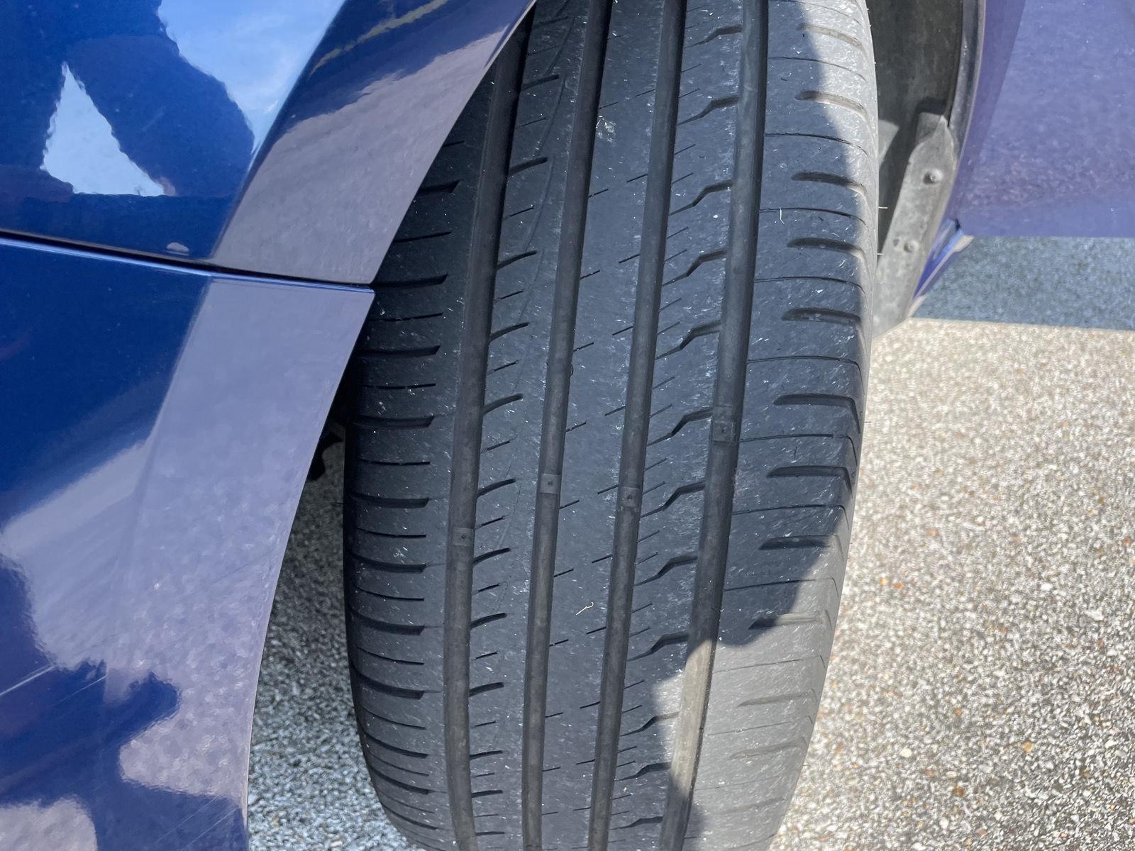 Vehicle photo 11