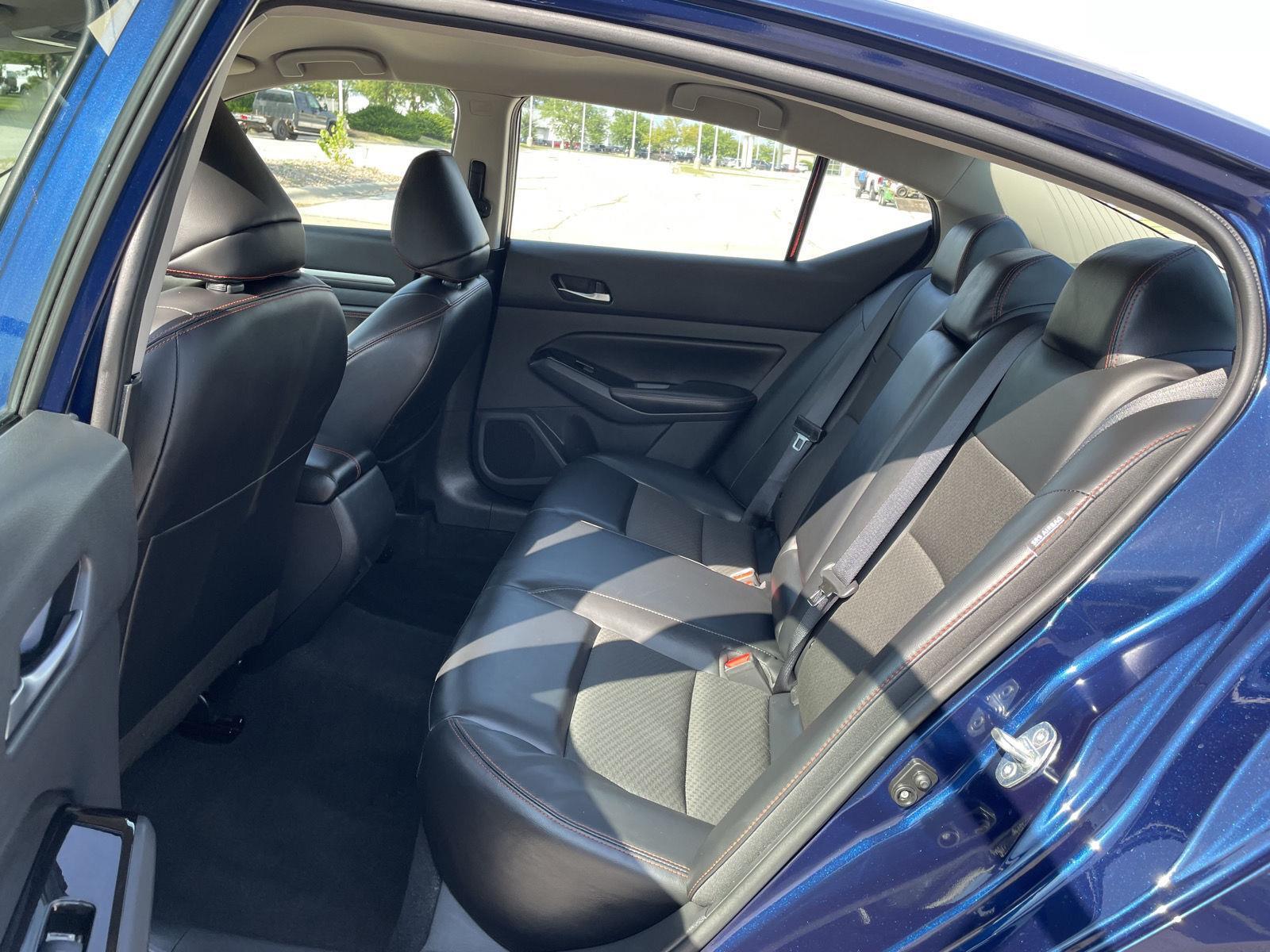 Vehicle photo 20