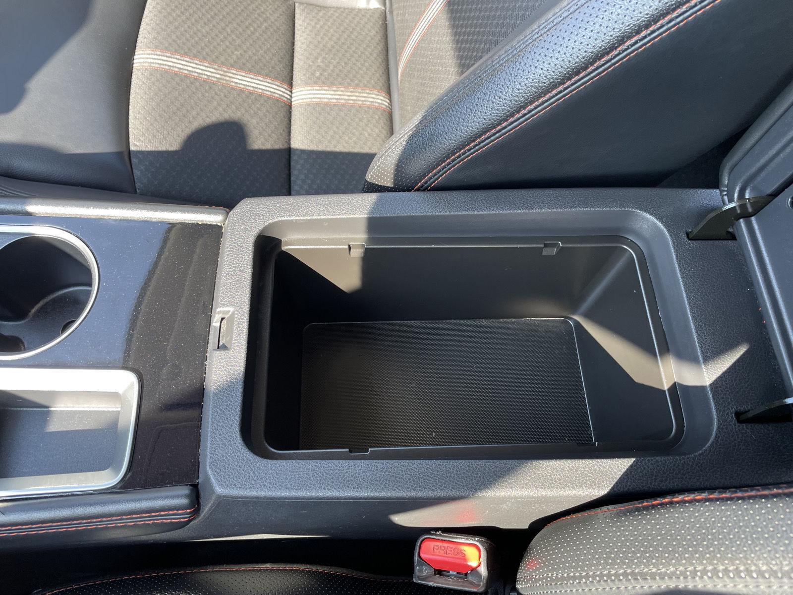 Vehicle photo 30