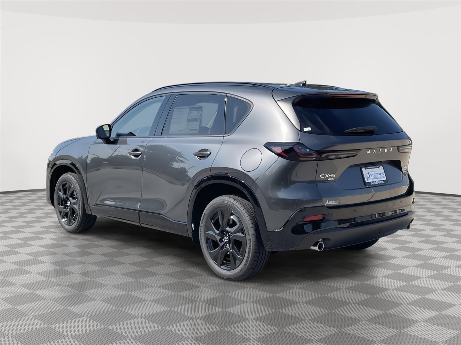 Vehicle photo 9