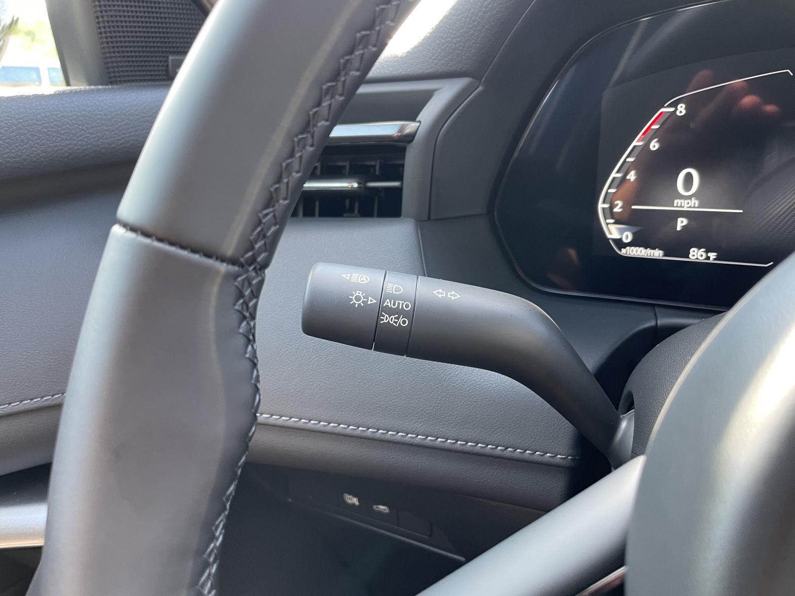 Vehicle photo 15