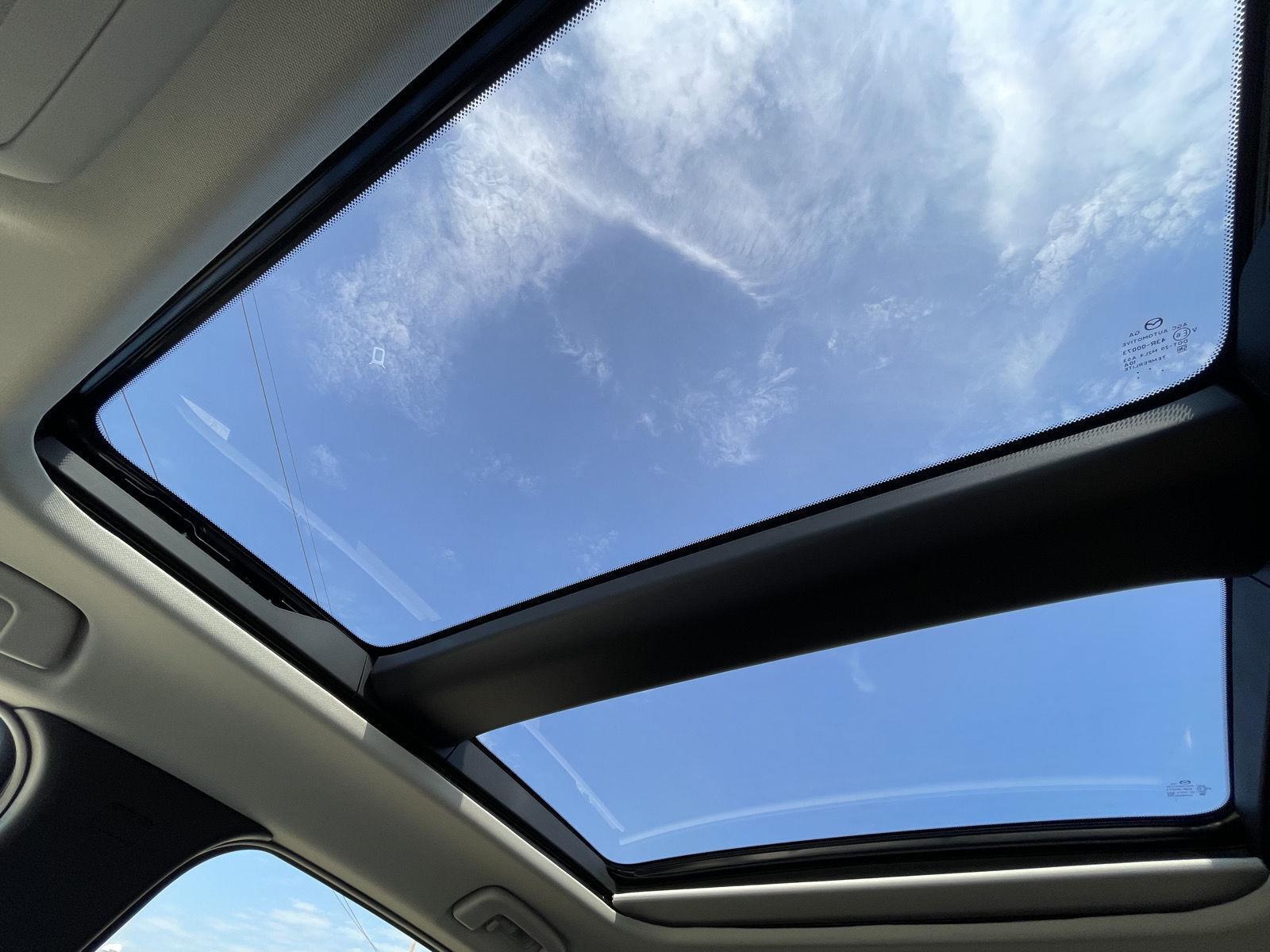 Vehicle photo 22