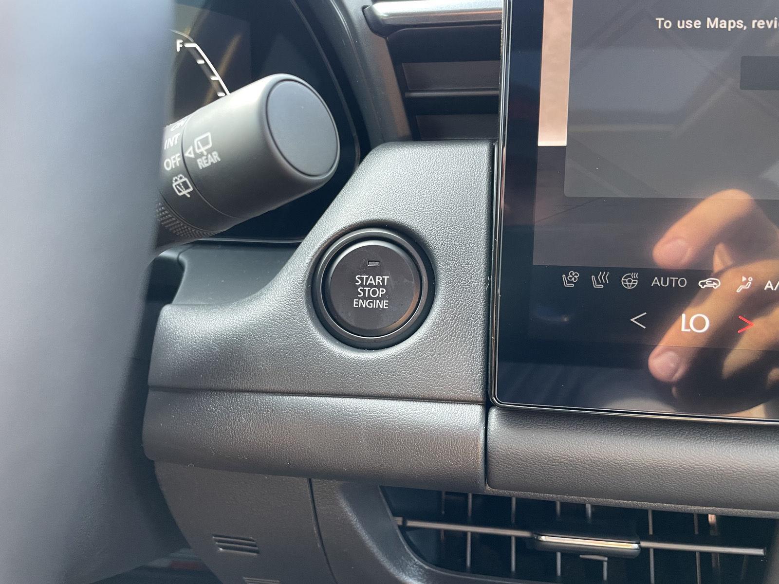 Vehicle photo 25