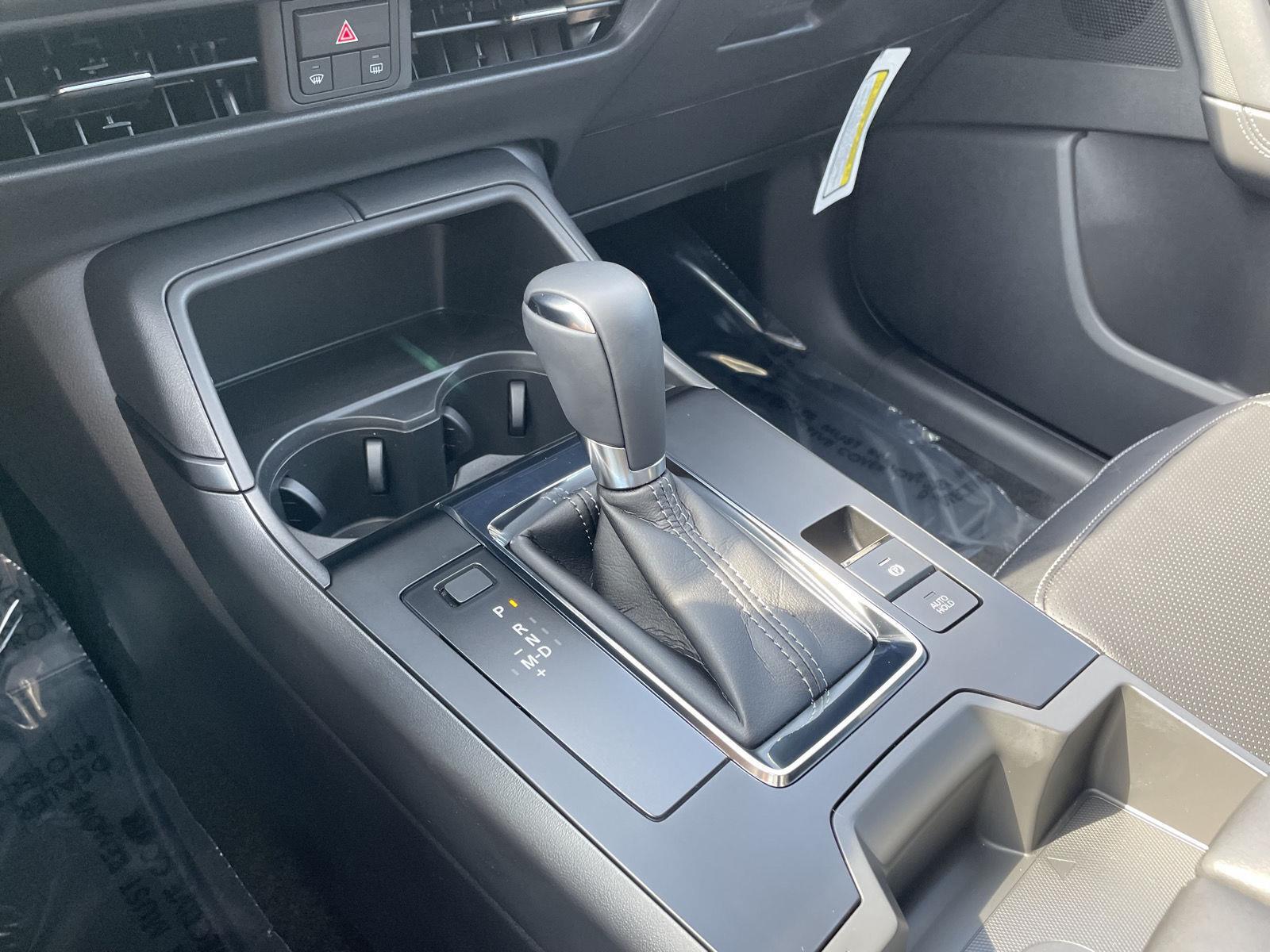 Vehicle photo 28