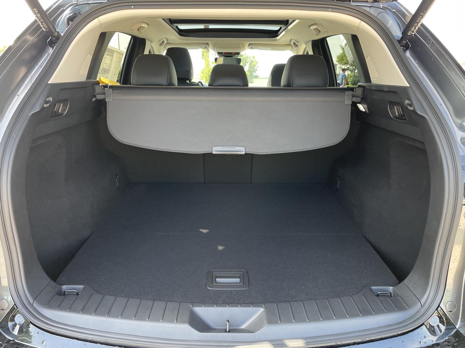Vehicle photo 34