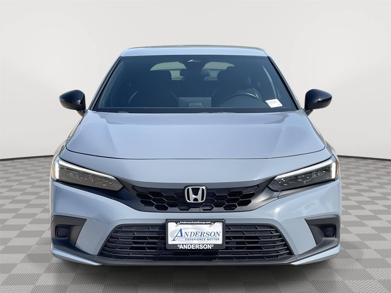 Vehicle photo 4