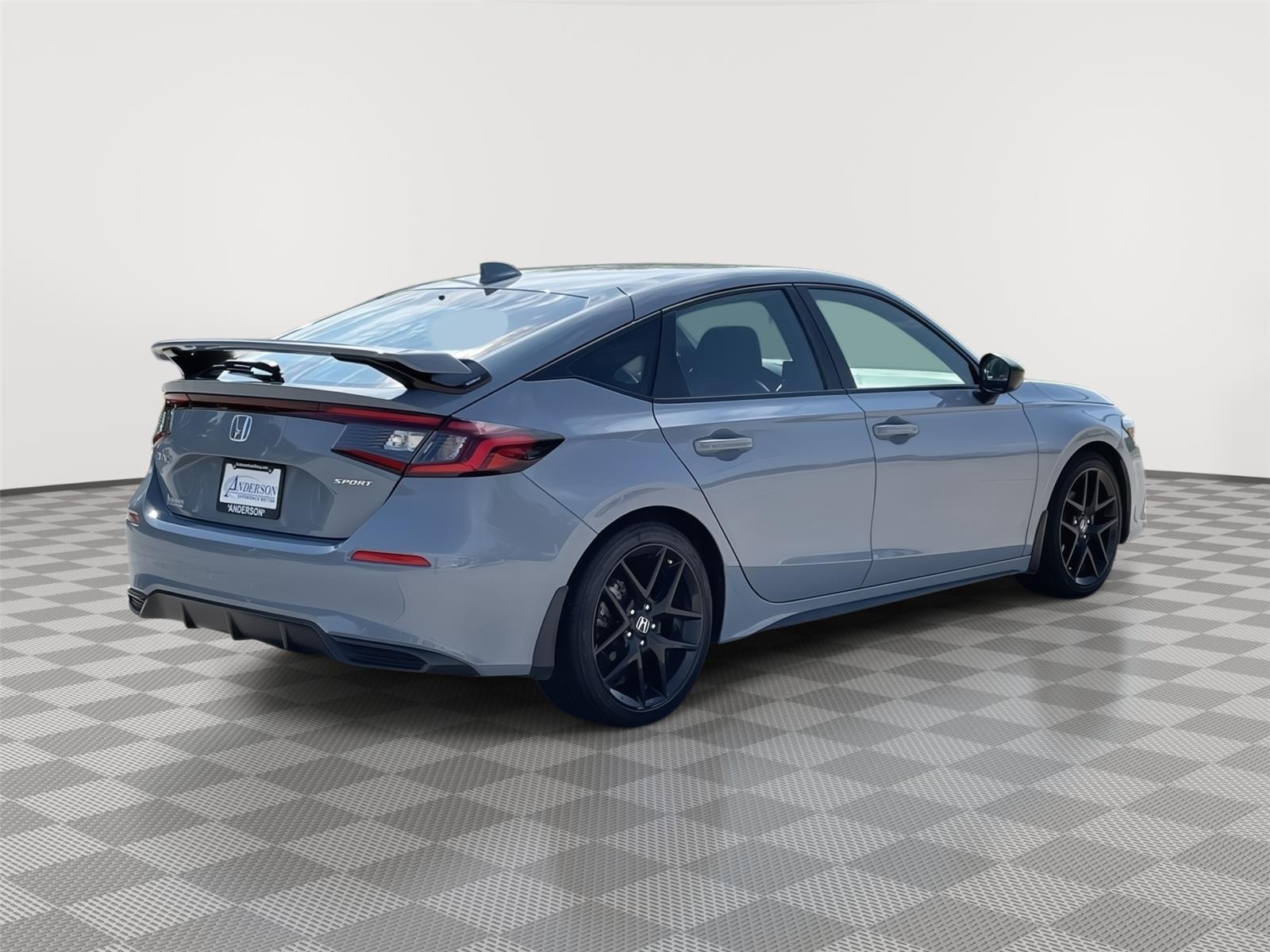 Vehicle photo 7