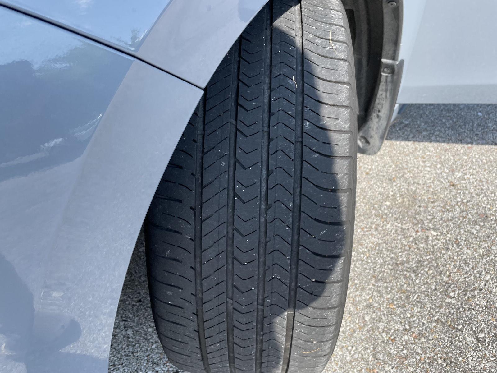 Vehicle photo 11