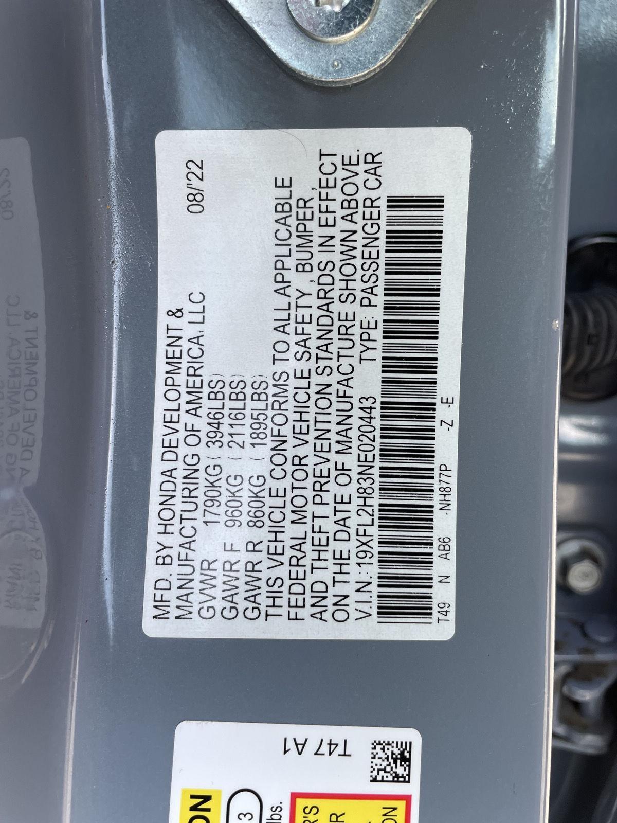 Vehicle photo 30