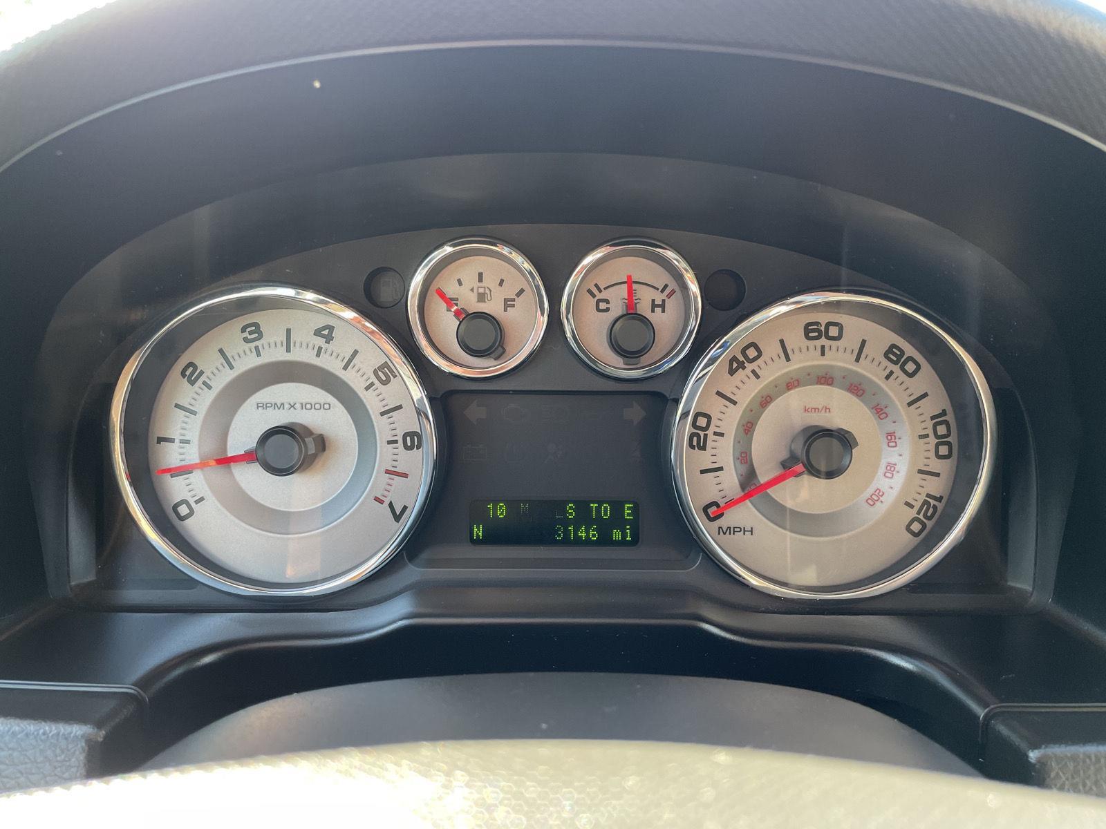 Vehicle photo 15