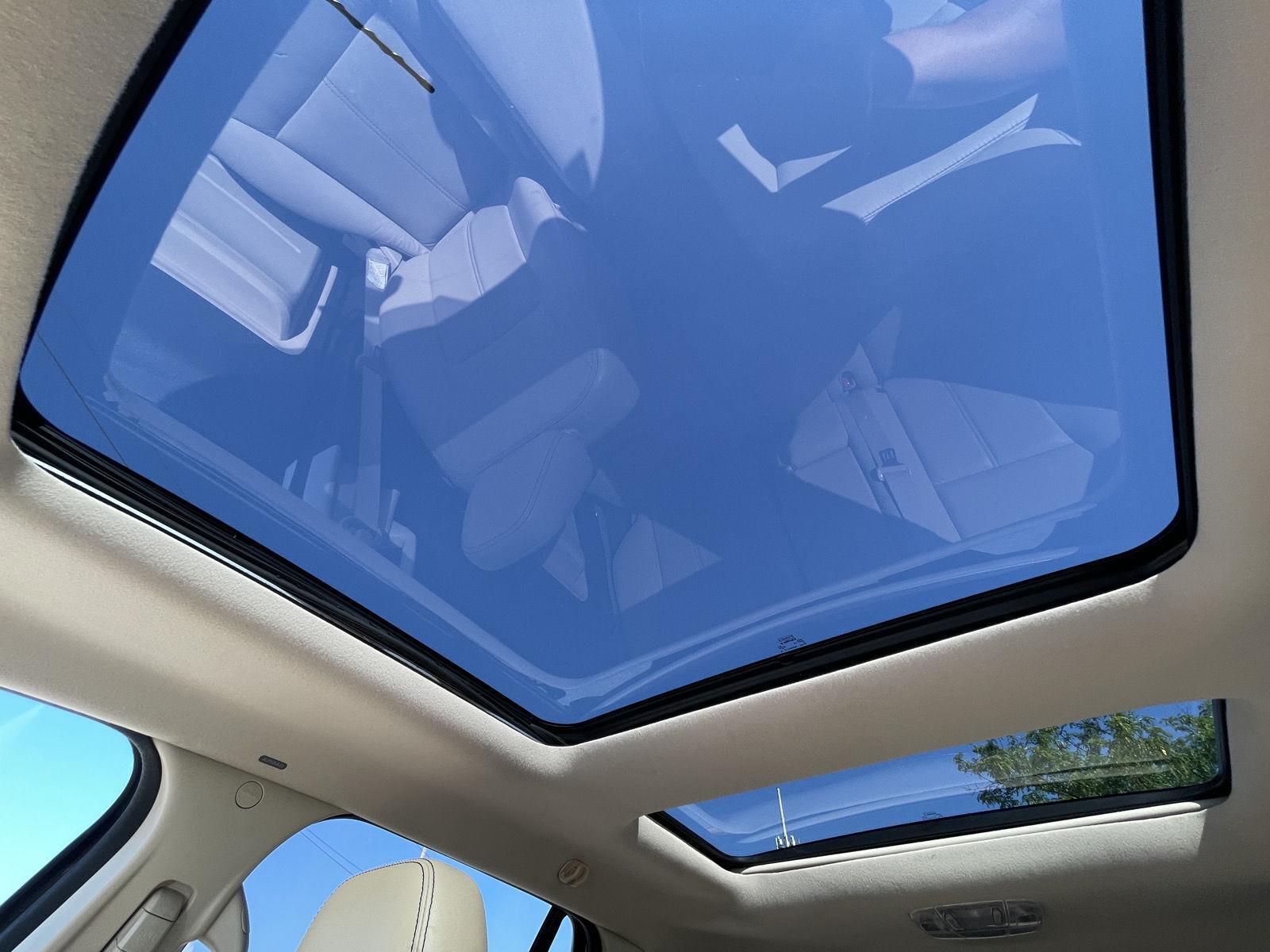 Vehicle photo 22