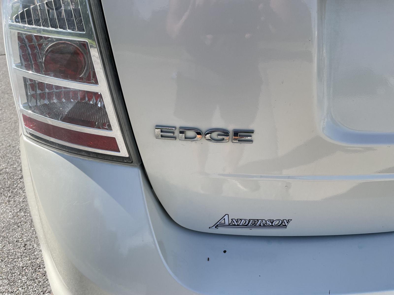 Vehicle photo 35