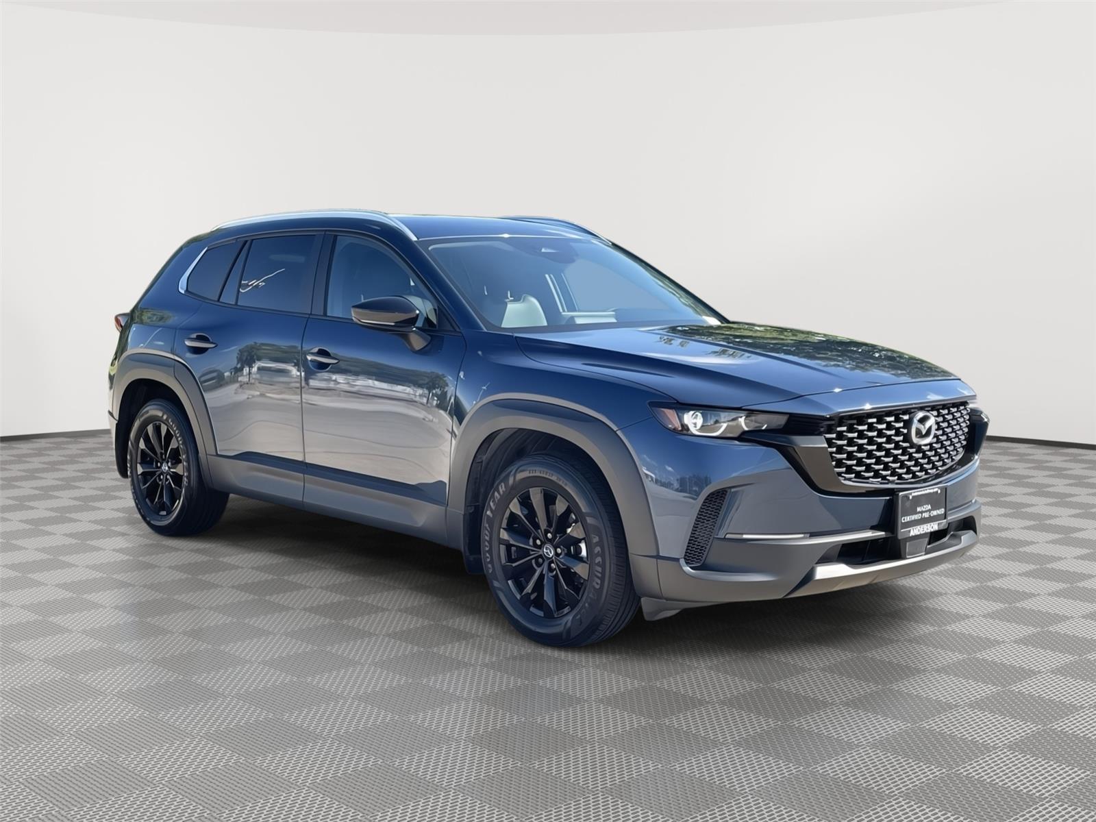 Vehicle photo 5