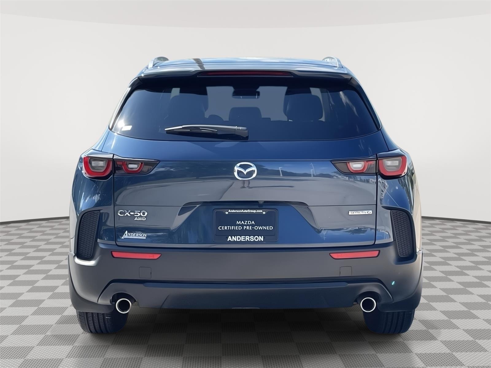 Vehicle photo 8