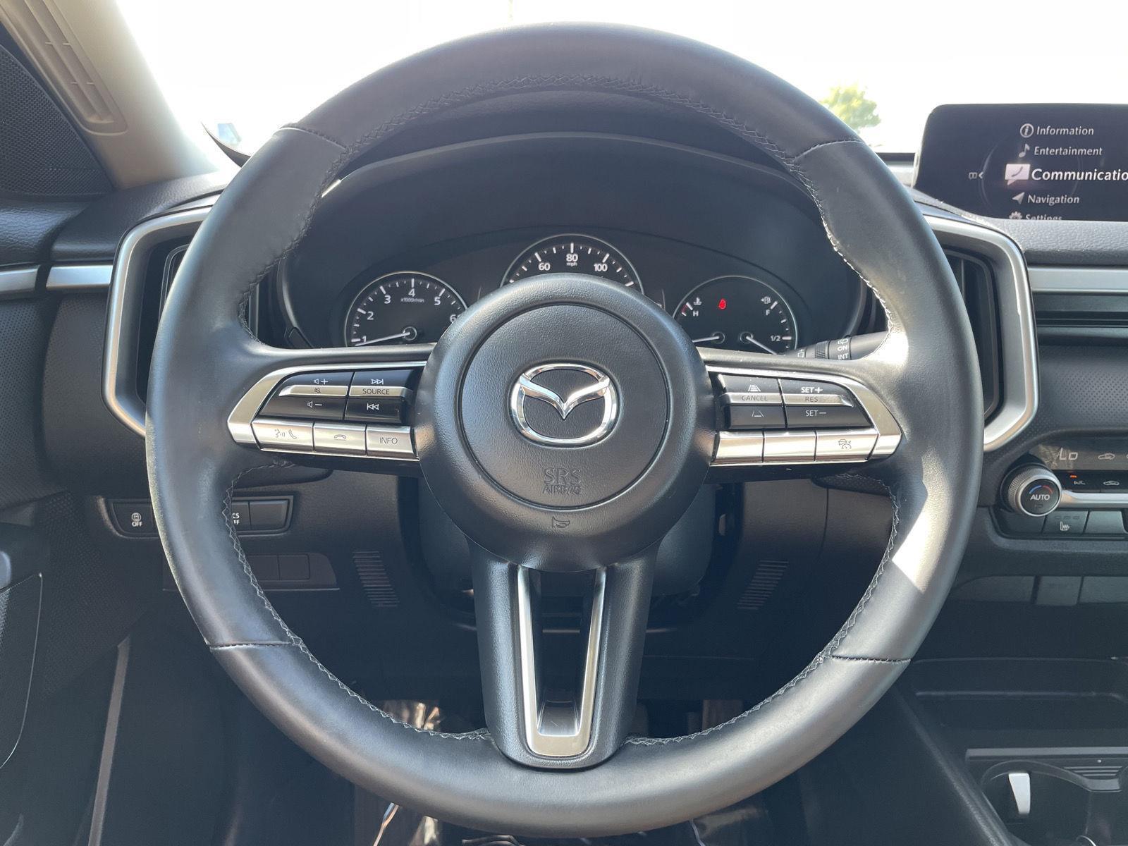 Vehicle photo 12
