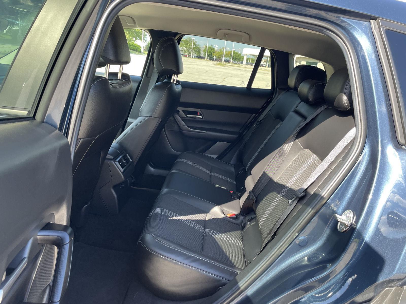 Vehicle photo 20