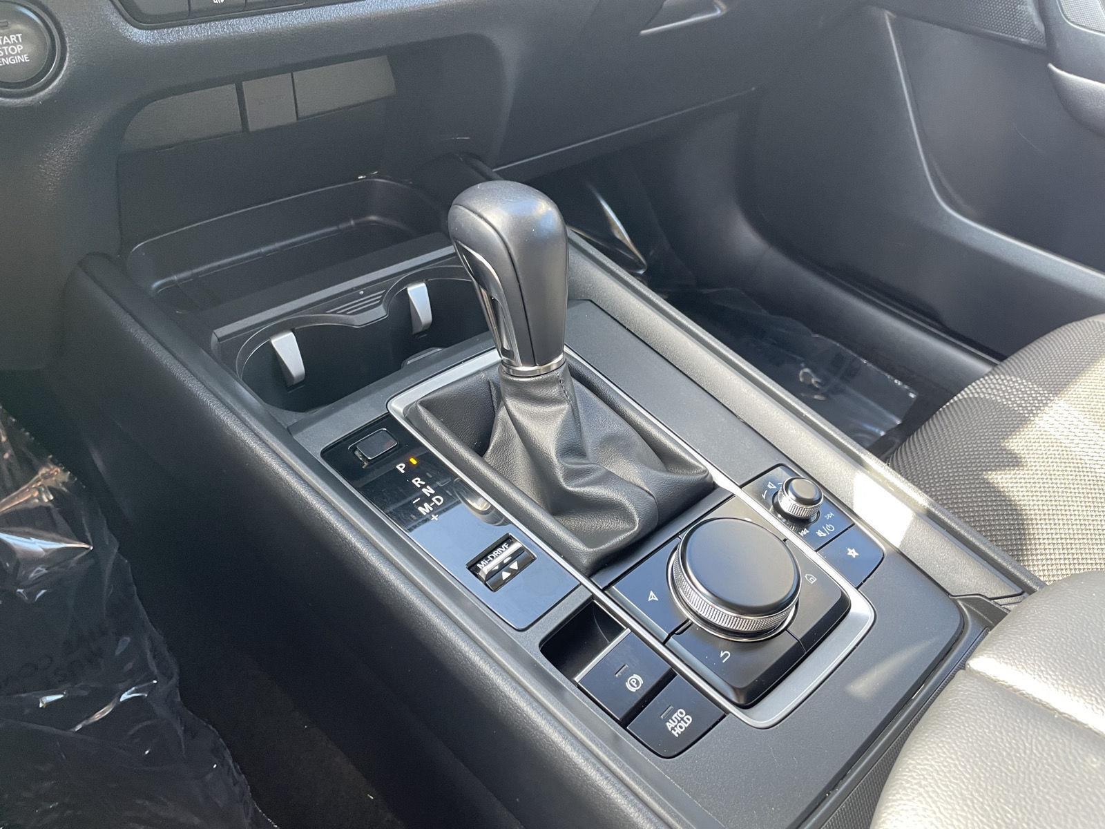Vehicle photo 28