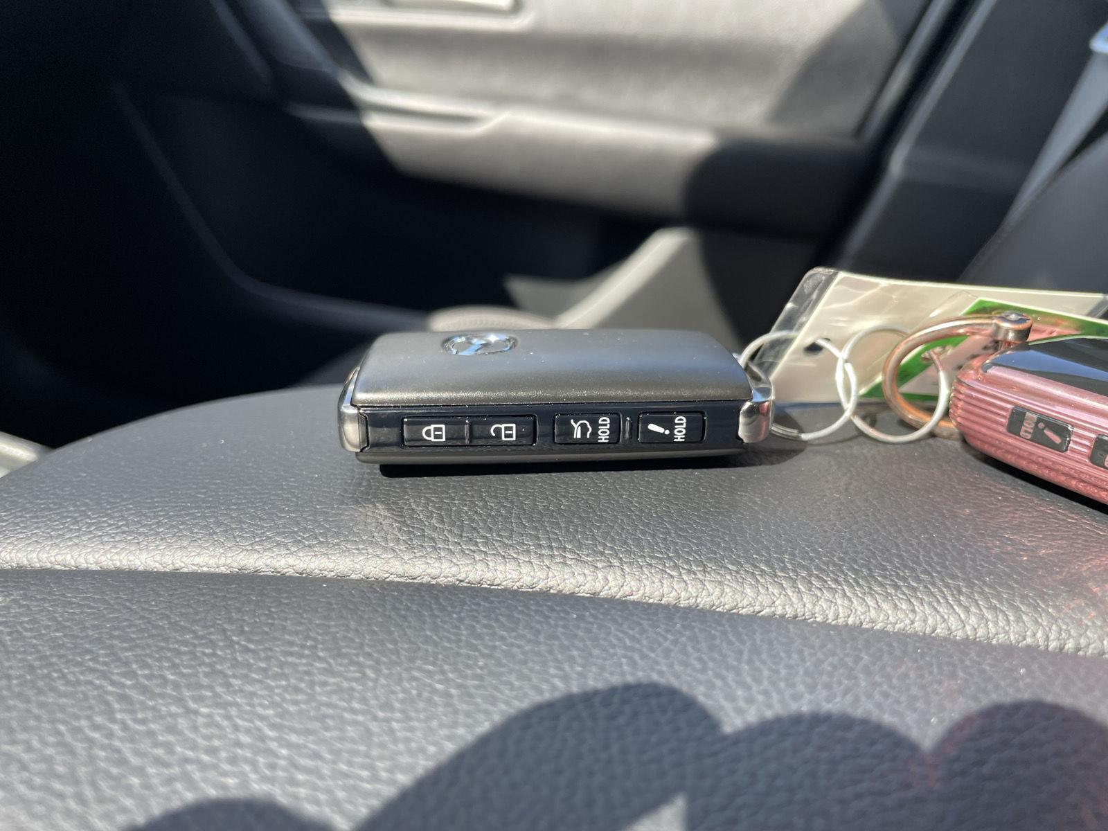 Vehicle photo 37