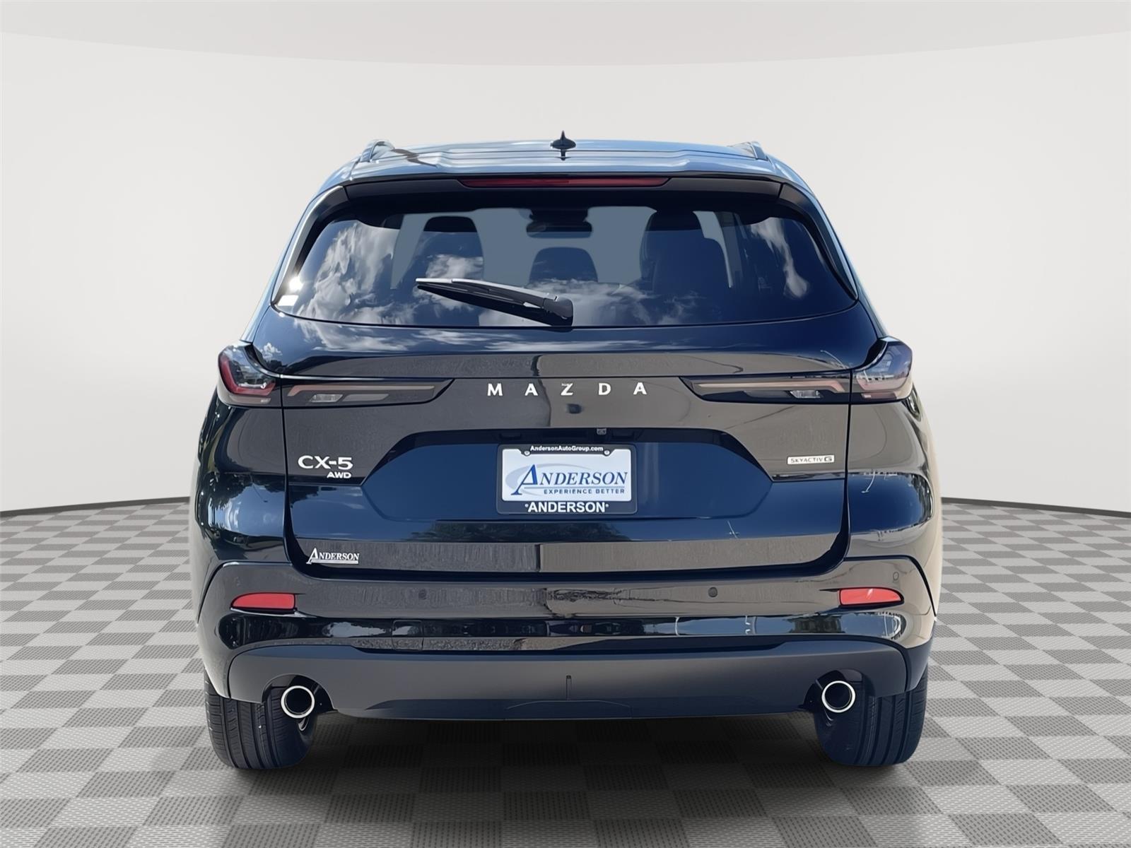 Vehicle photo 8