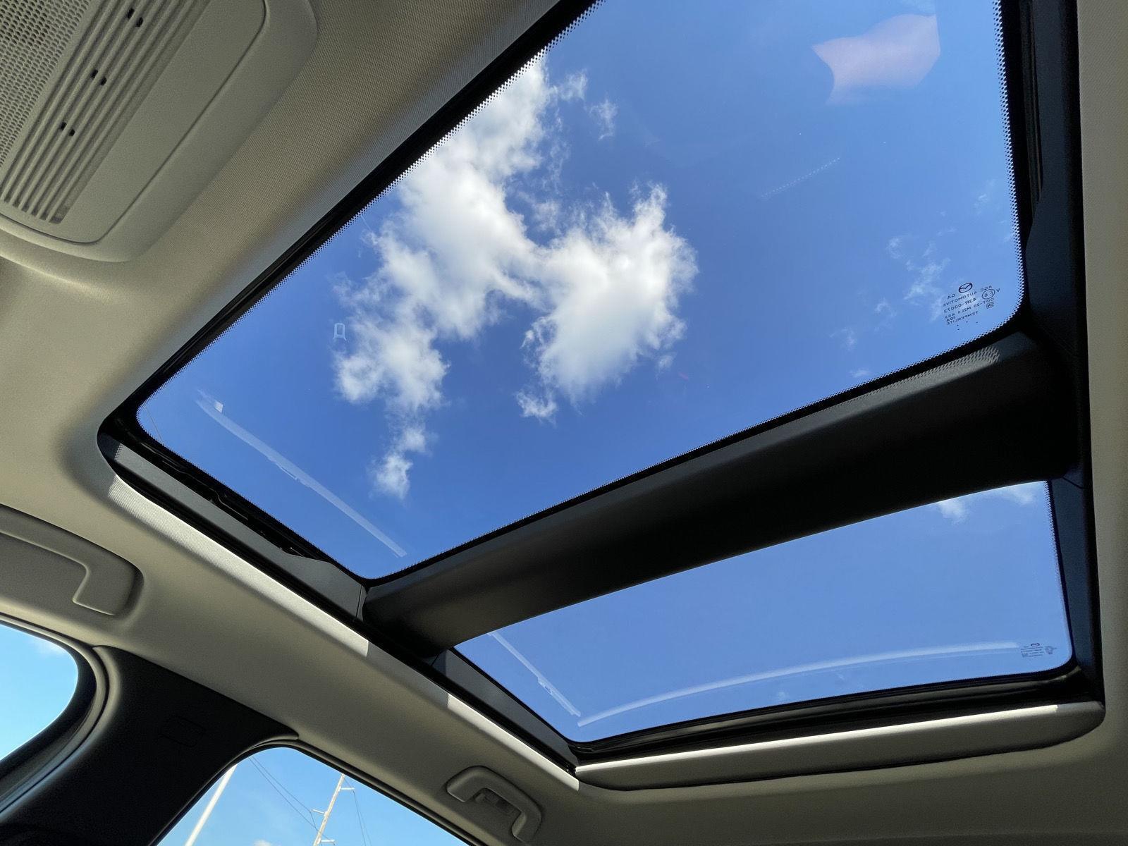 Vehicle photo 22