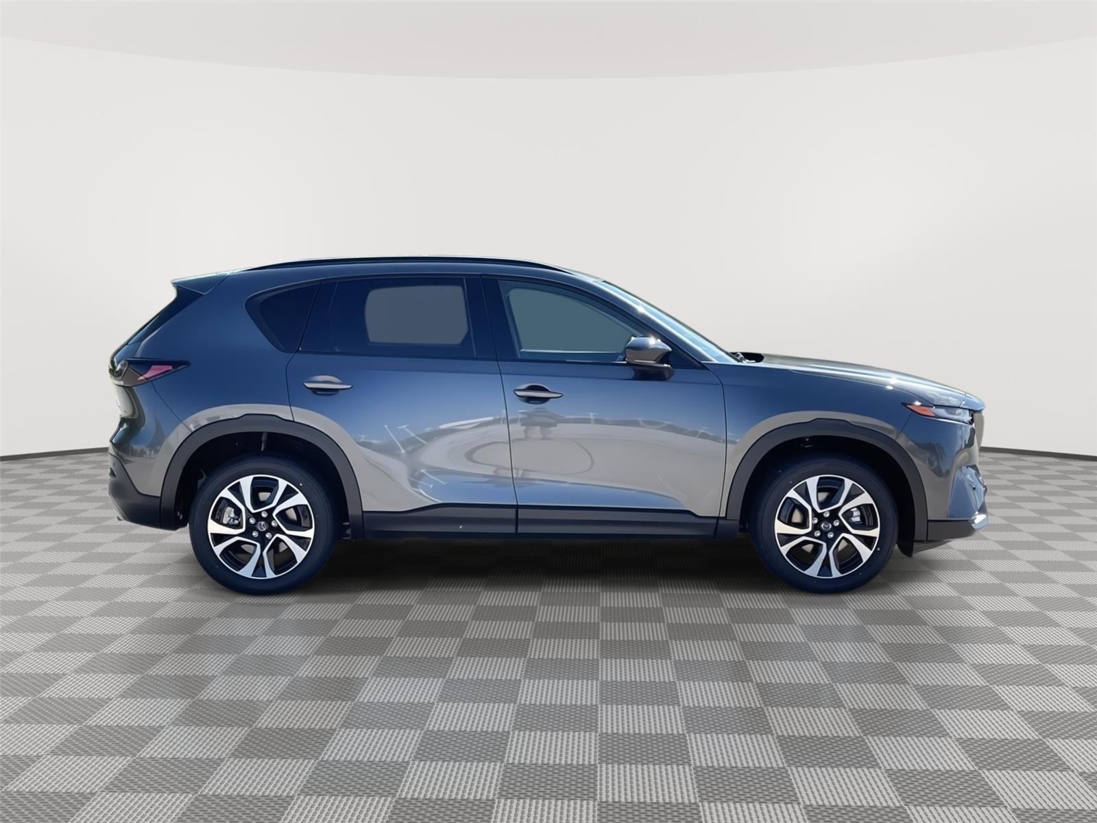 Vehicle photo 6