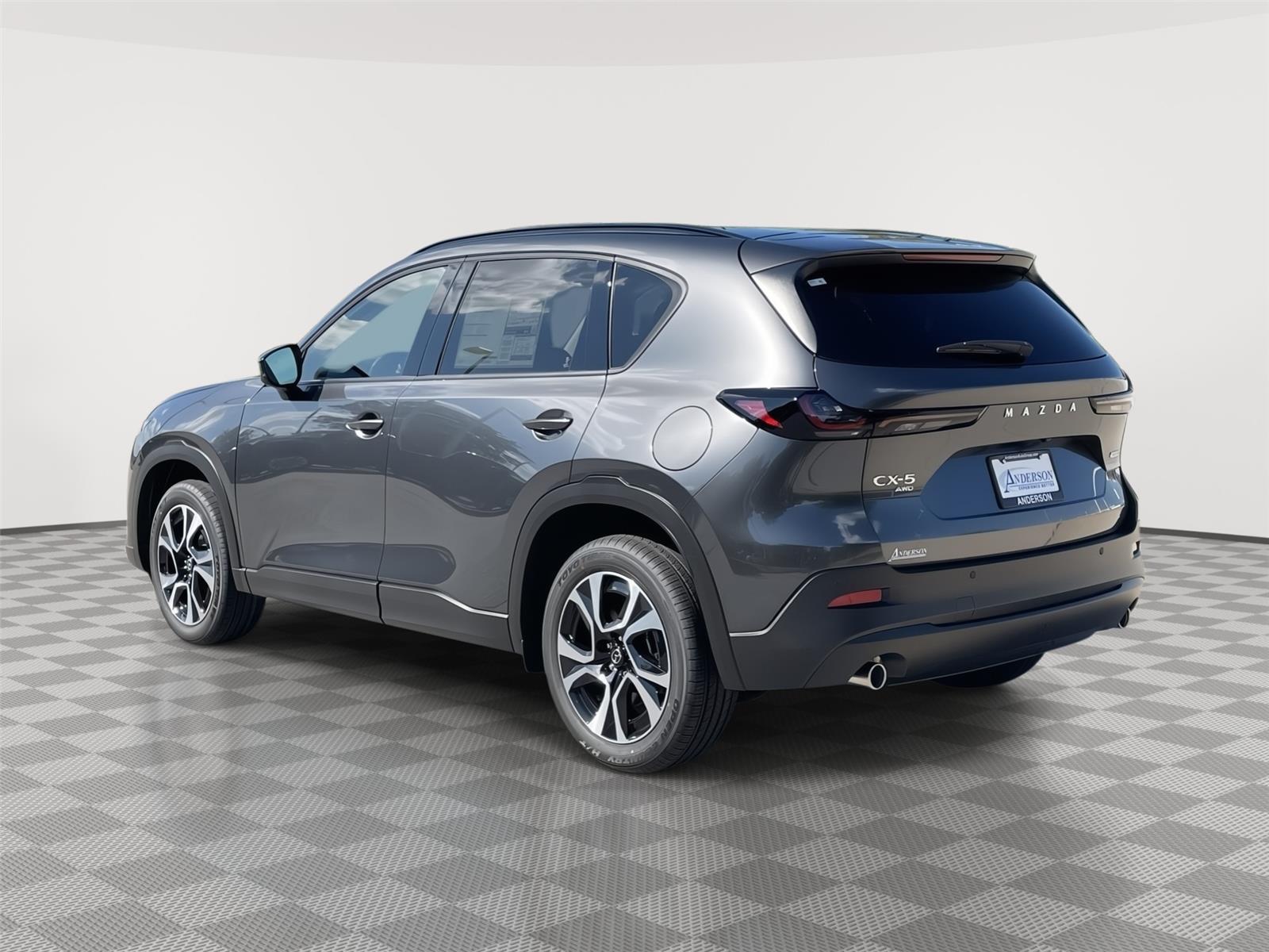 Vehicle photo 9