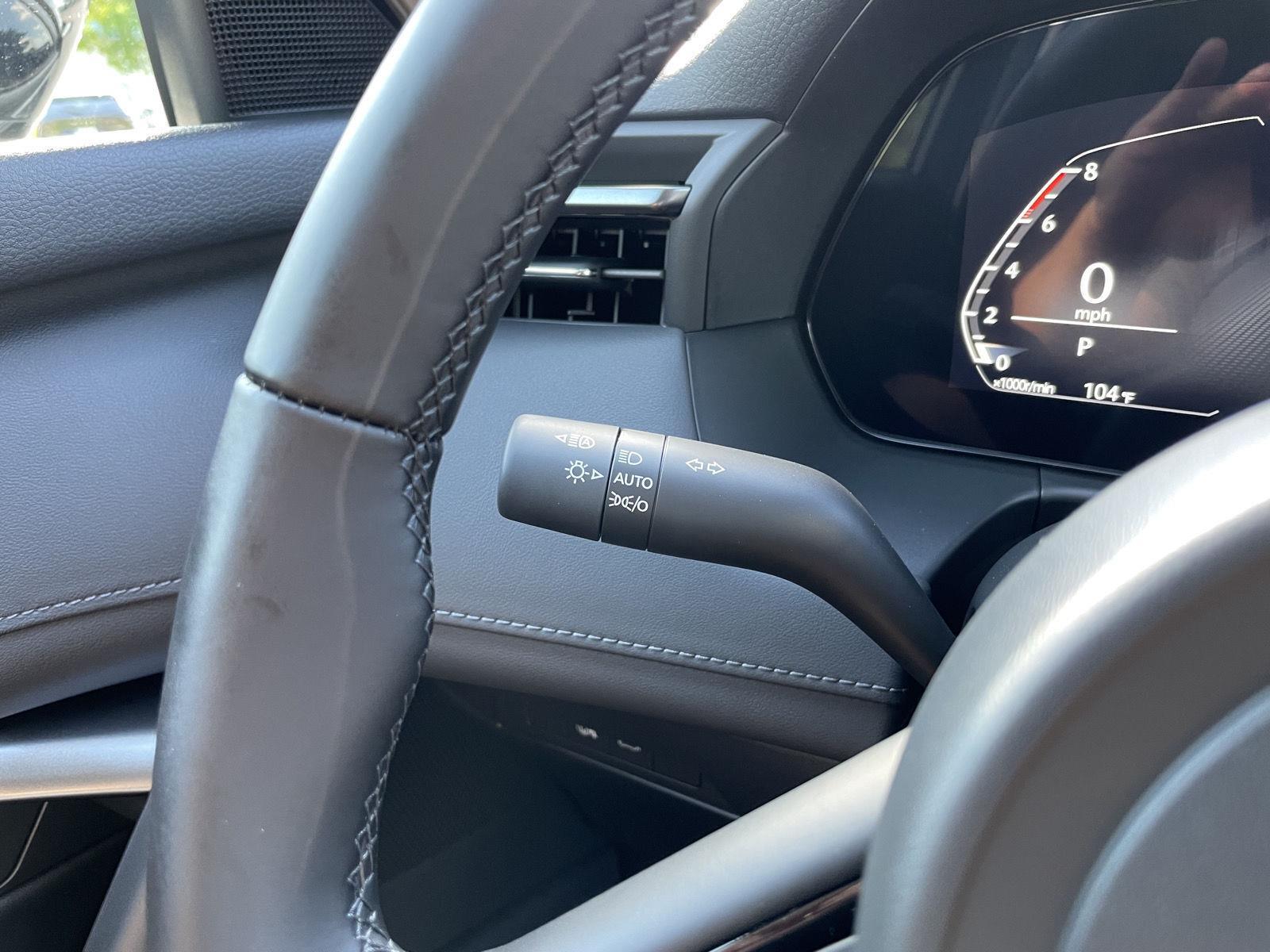 Vehicle photo 15