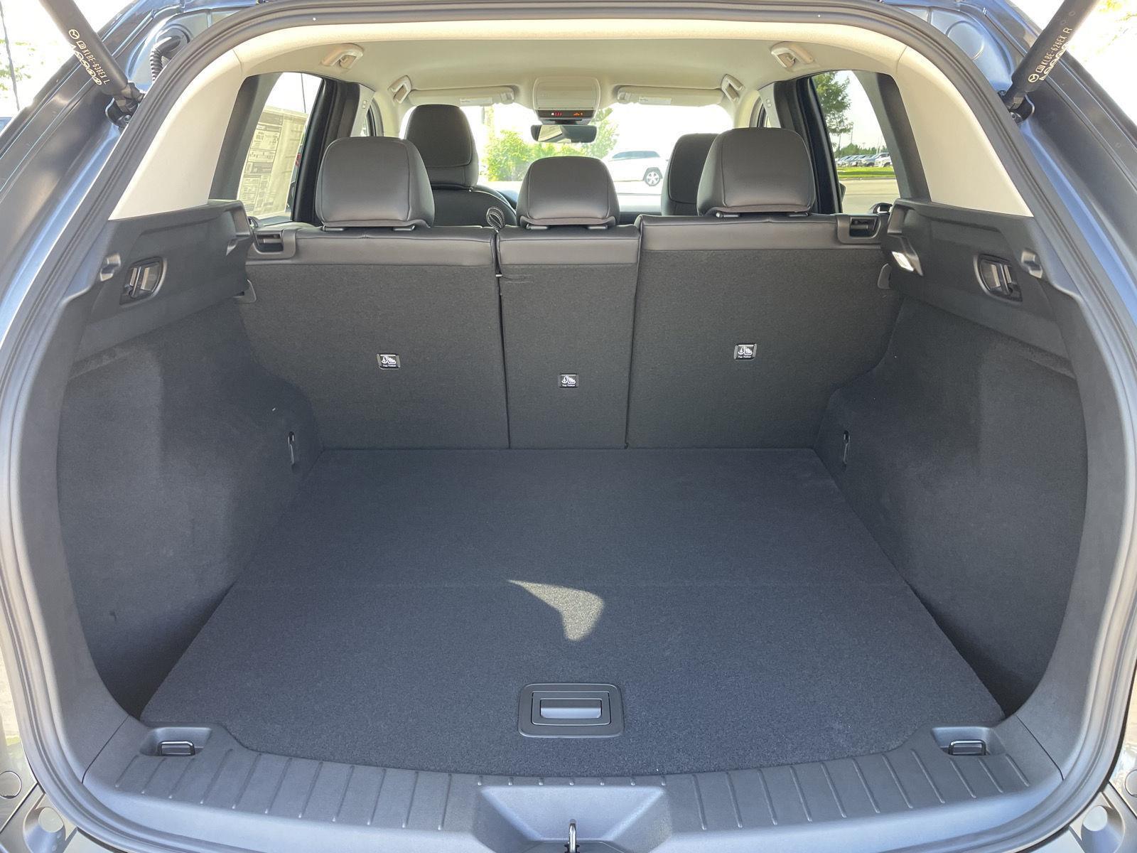 Vehicle photo 32