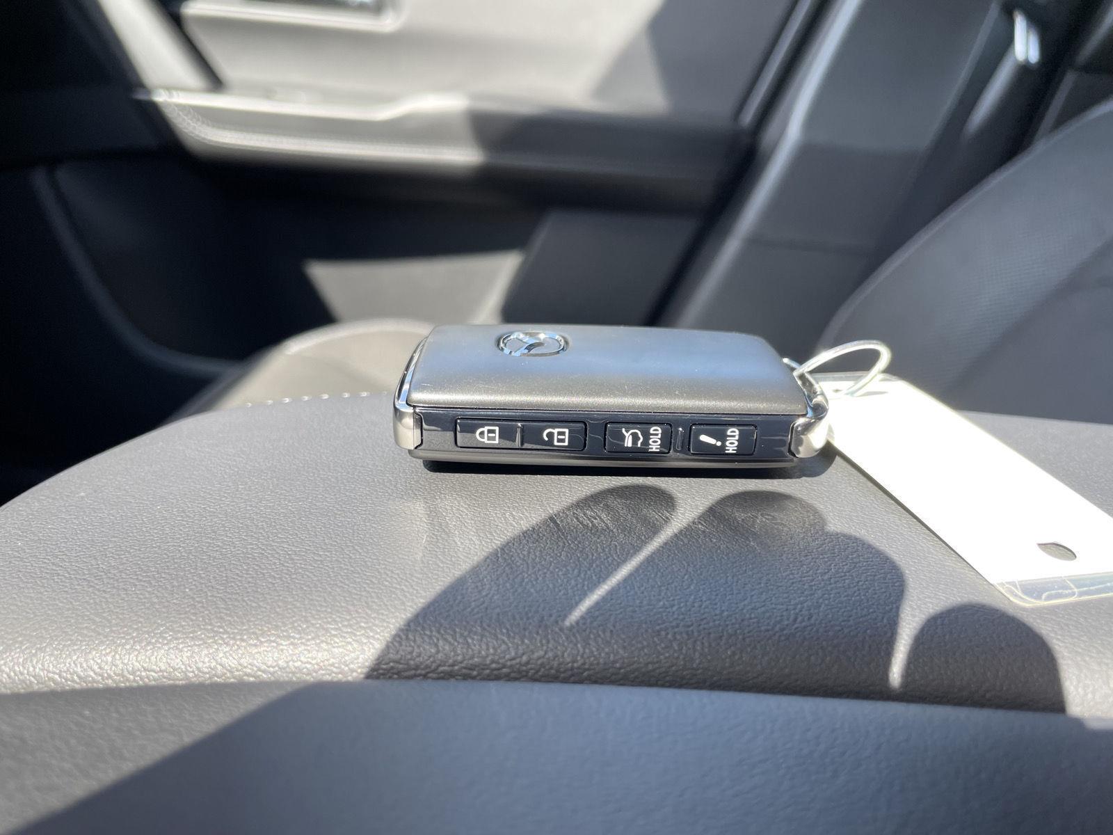 Vehicle photo 35
