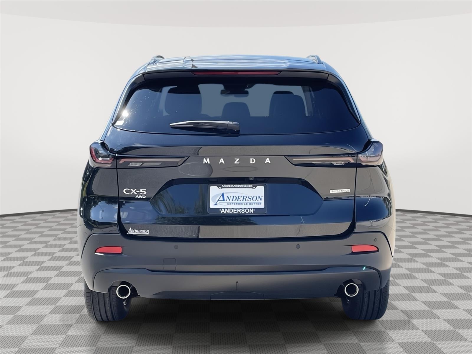 Vehicle photo 8