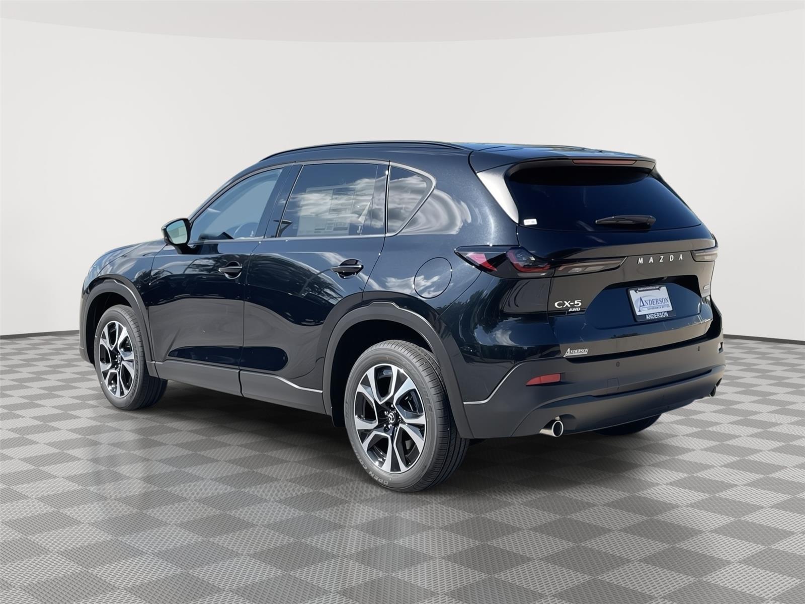 Vehicle photo 9