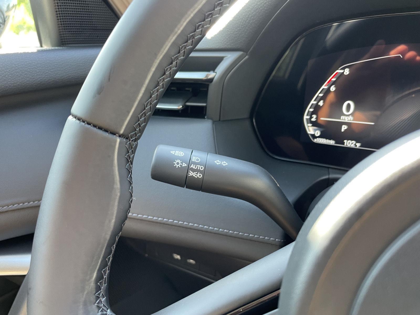 Vehicle photo 15