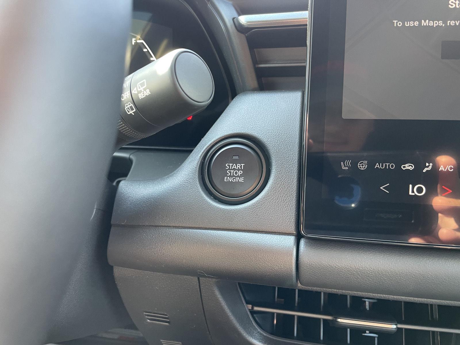 Vehicle photo 23