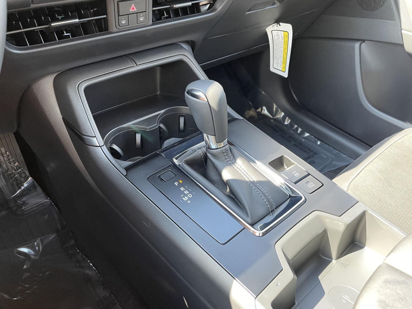 Vehicle photo 26