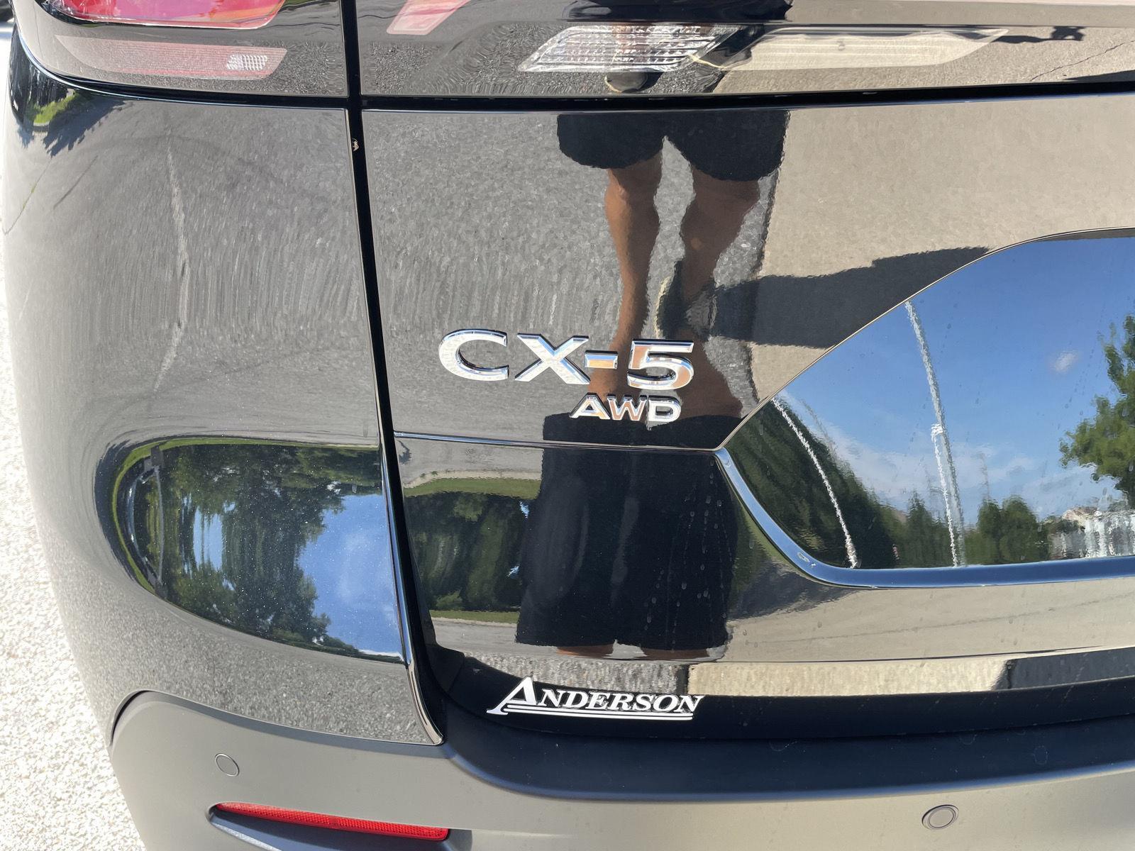 Vehicle photo 34