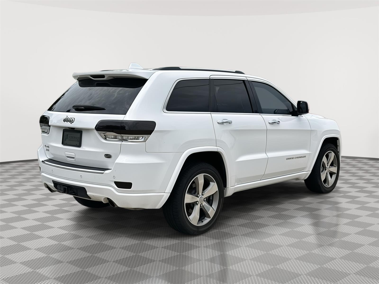 View vehicle photo 7