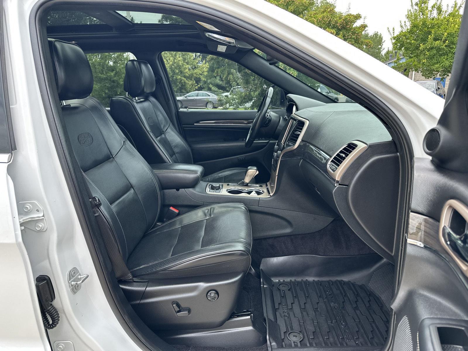 Vehicle photo 19