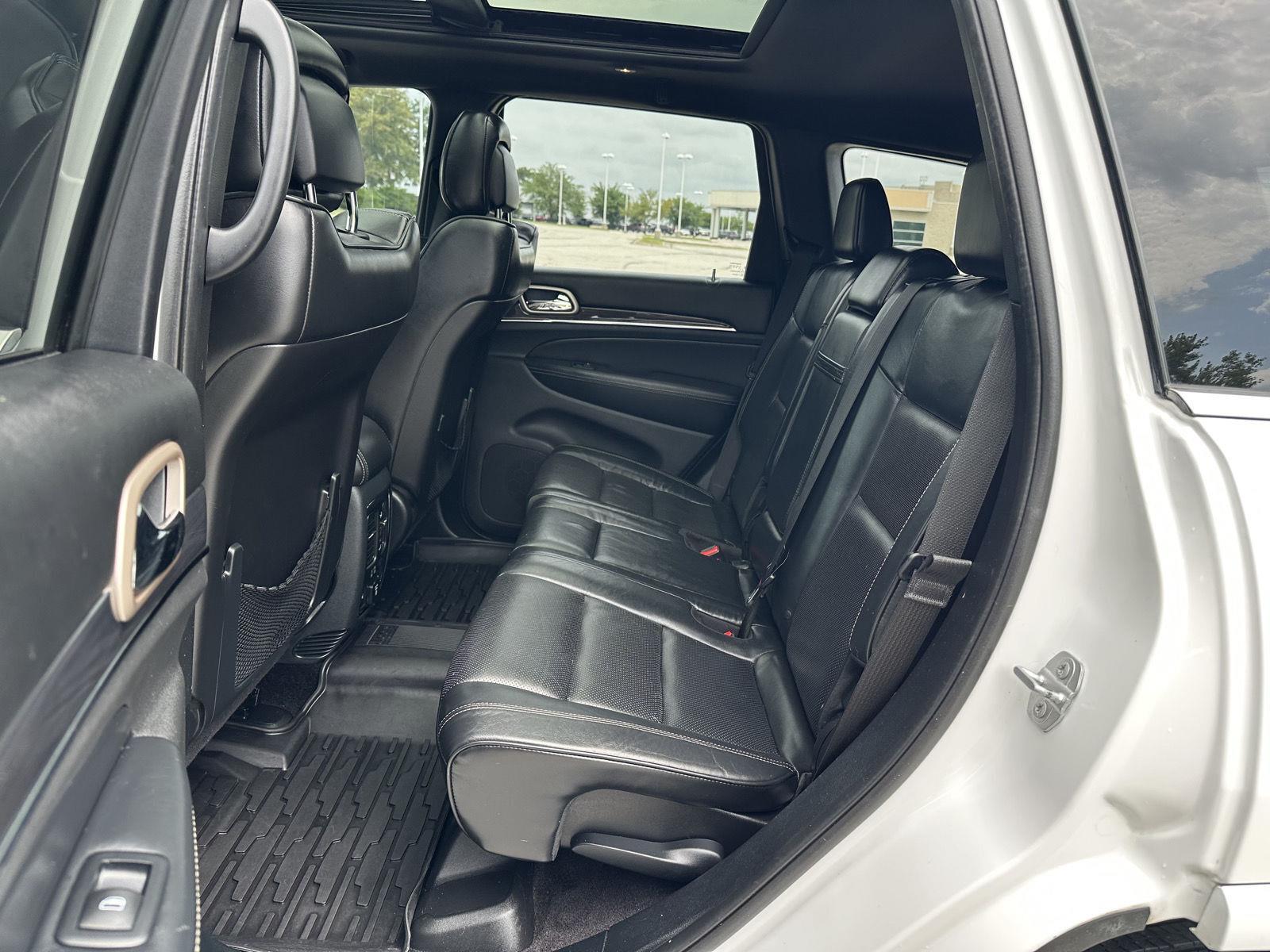 Vehicle photo 20