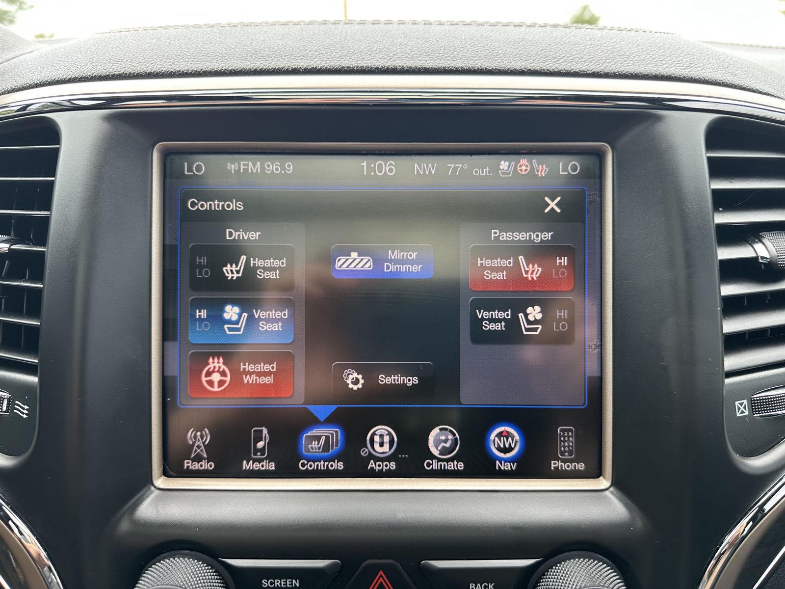 Vehicle photo 29