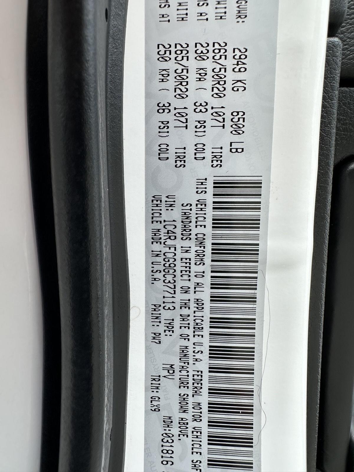 Vehicle photo 34