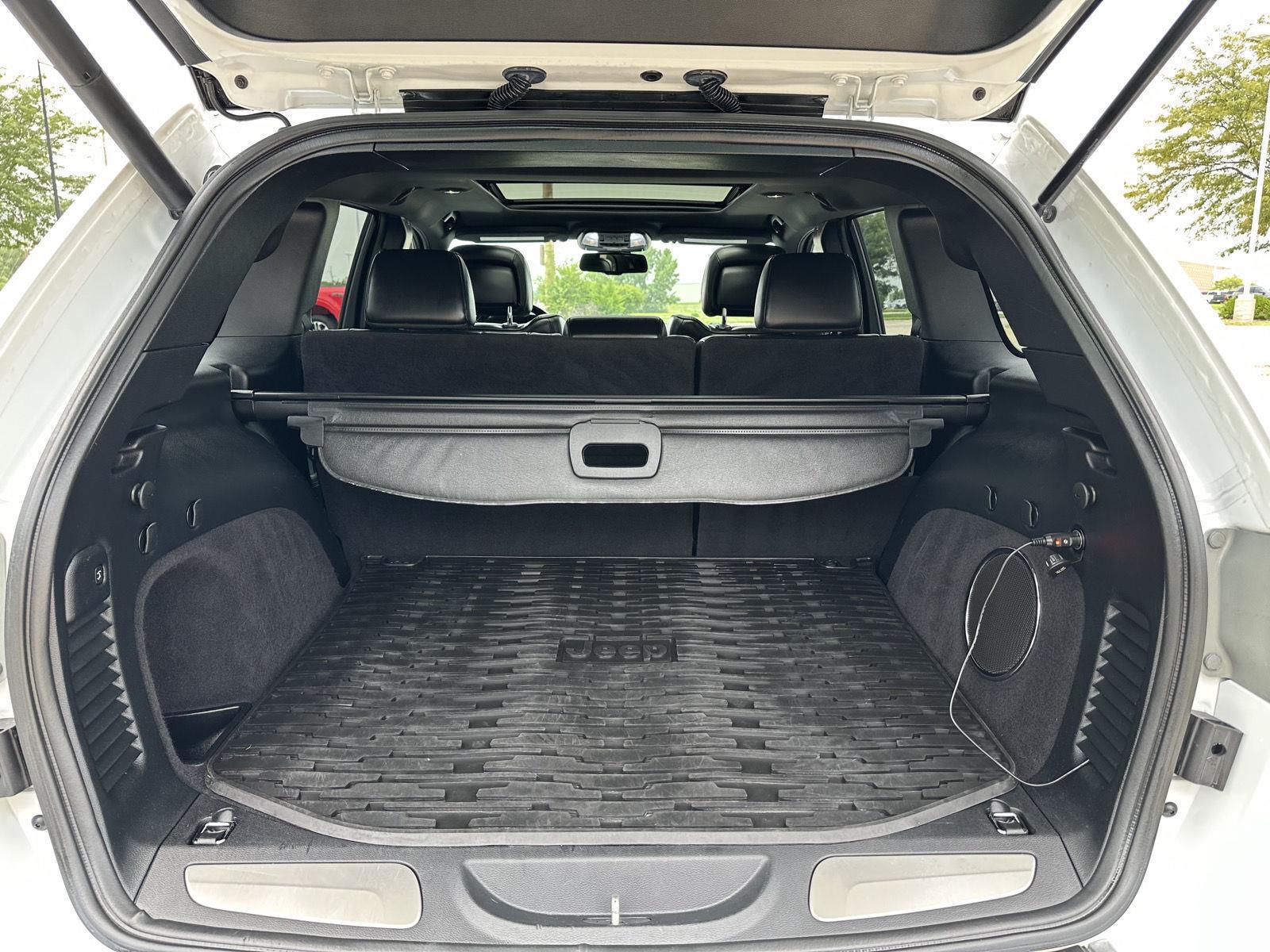 Vehicle photo 36