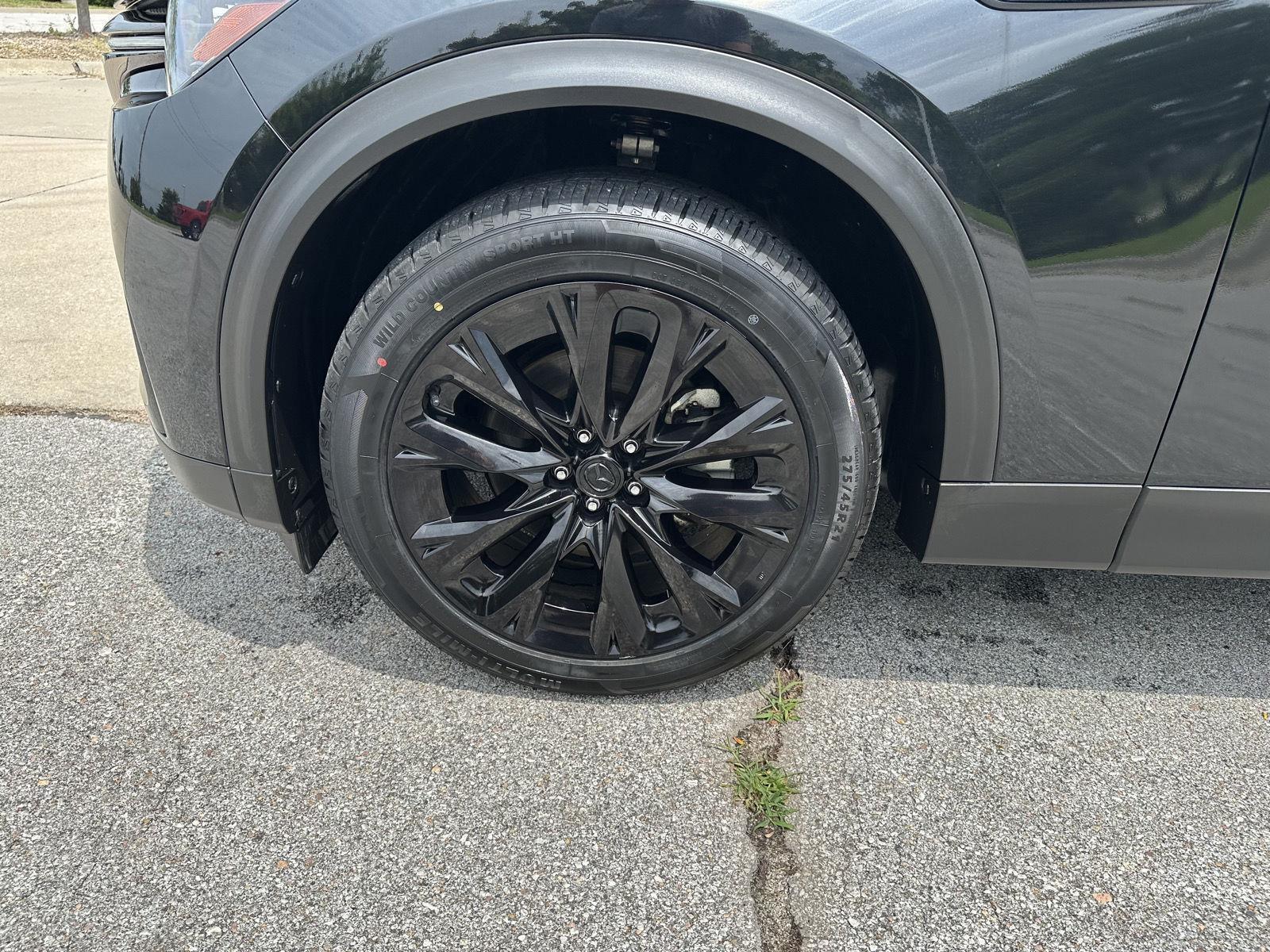 Vehicle photo 10