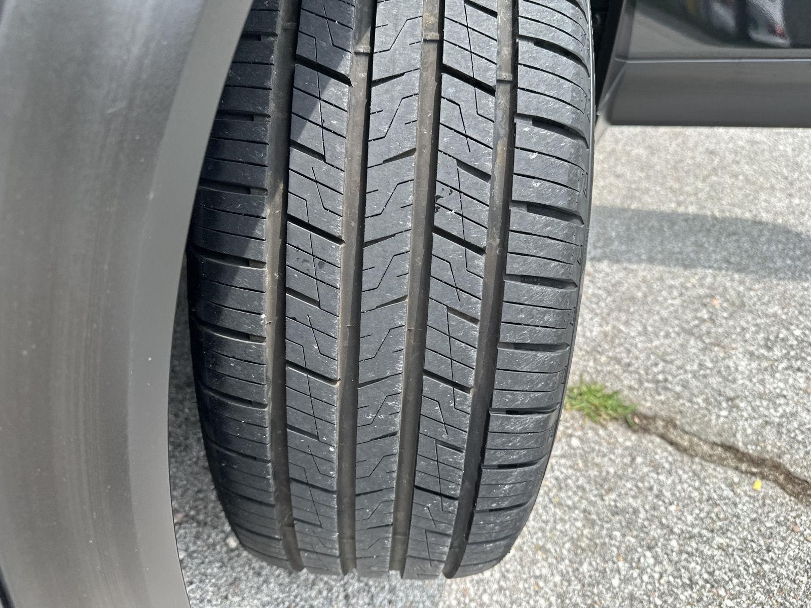 Vehicle photo 11