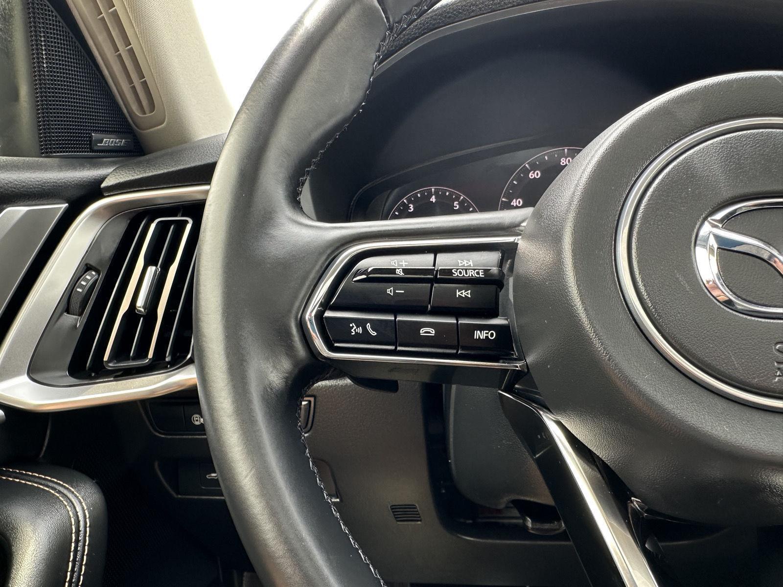 Vehicle photo 13