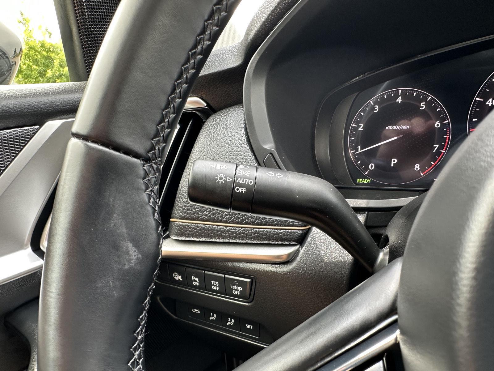 Vehicle photo 16