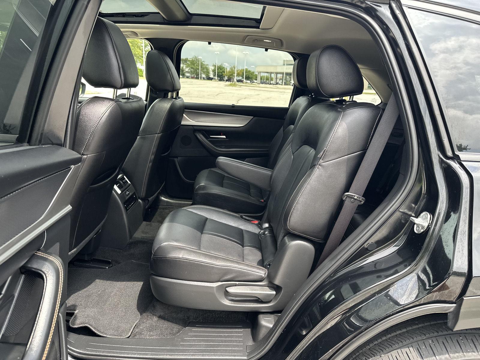 Vehicle photo 20
