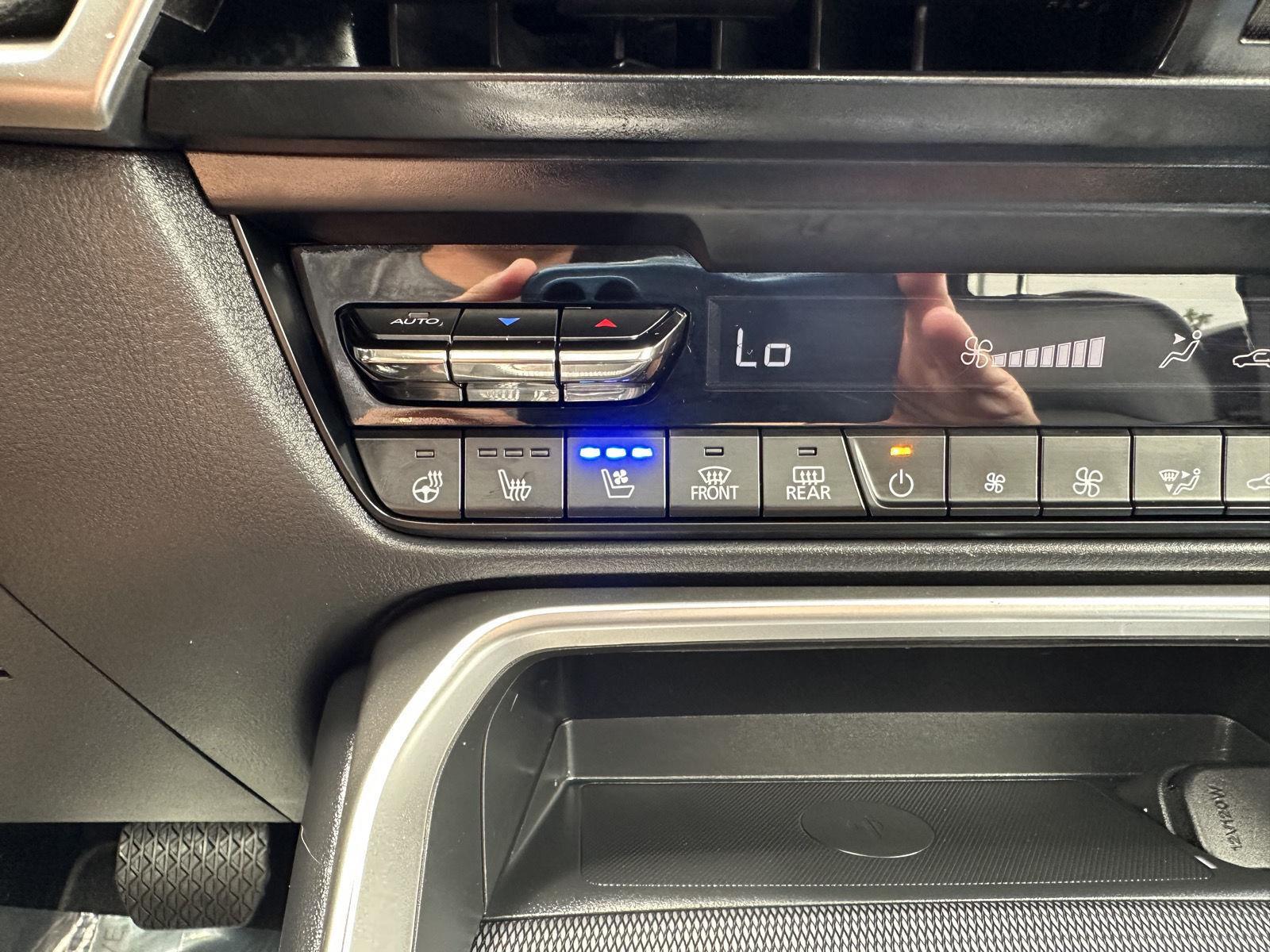 Vehicle photo 31
