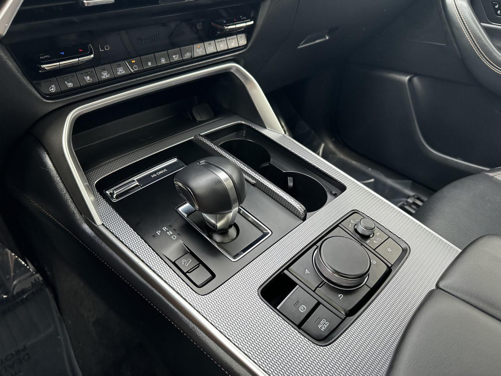Vehicle photo 34