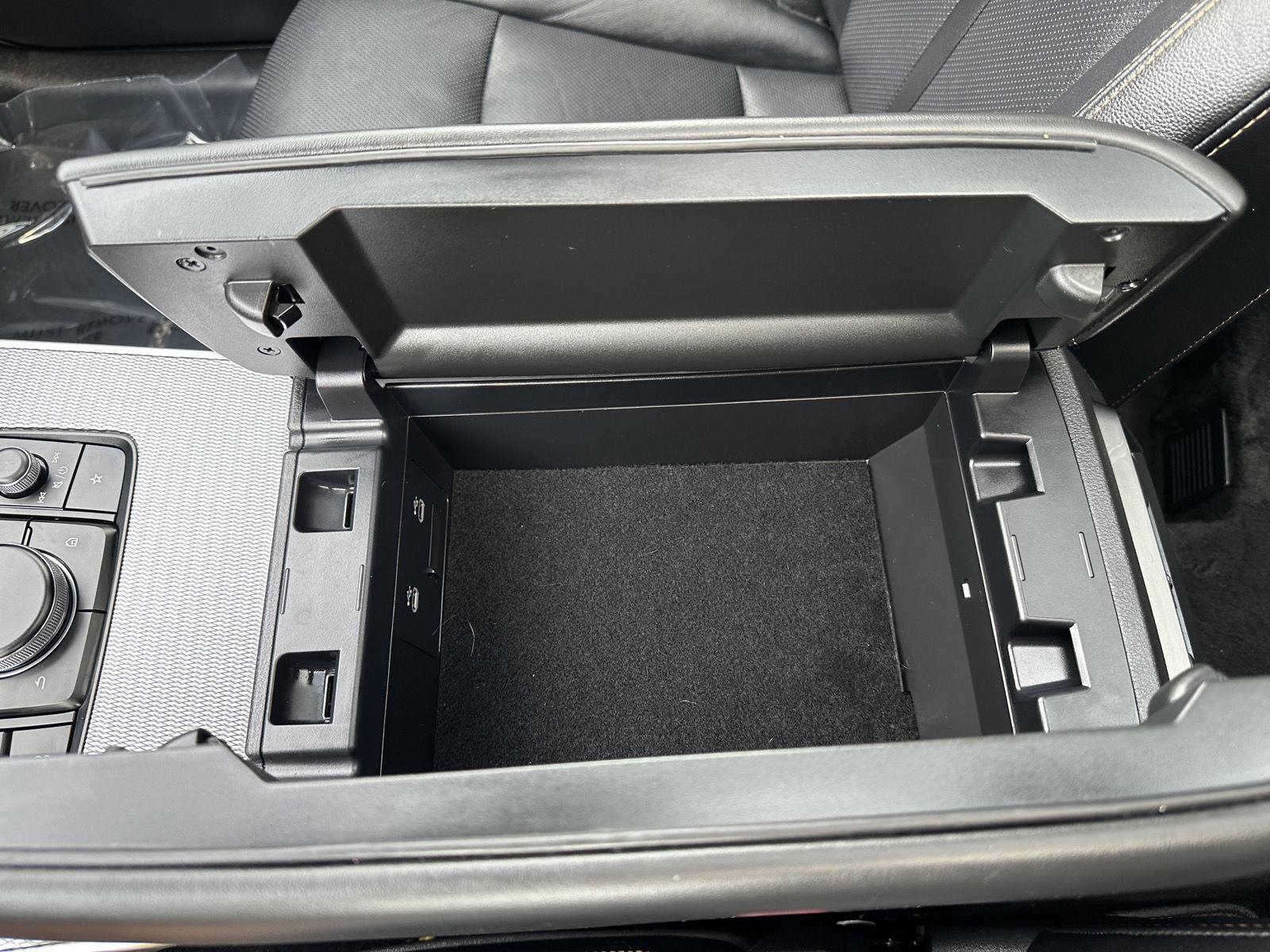 Vehicle photo 35