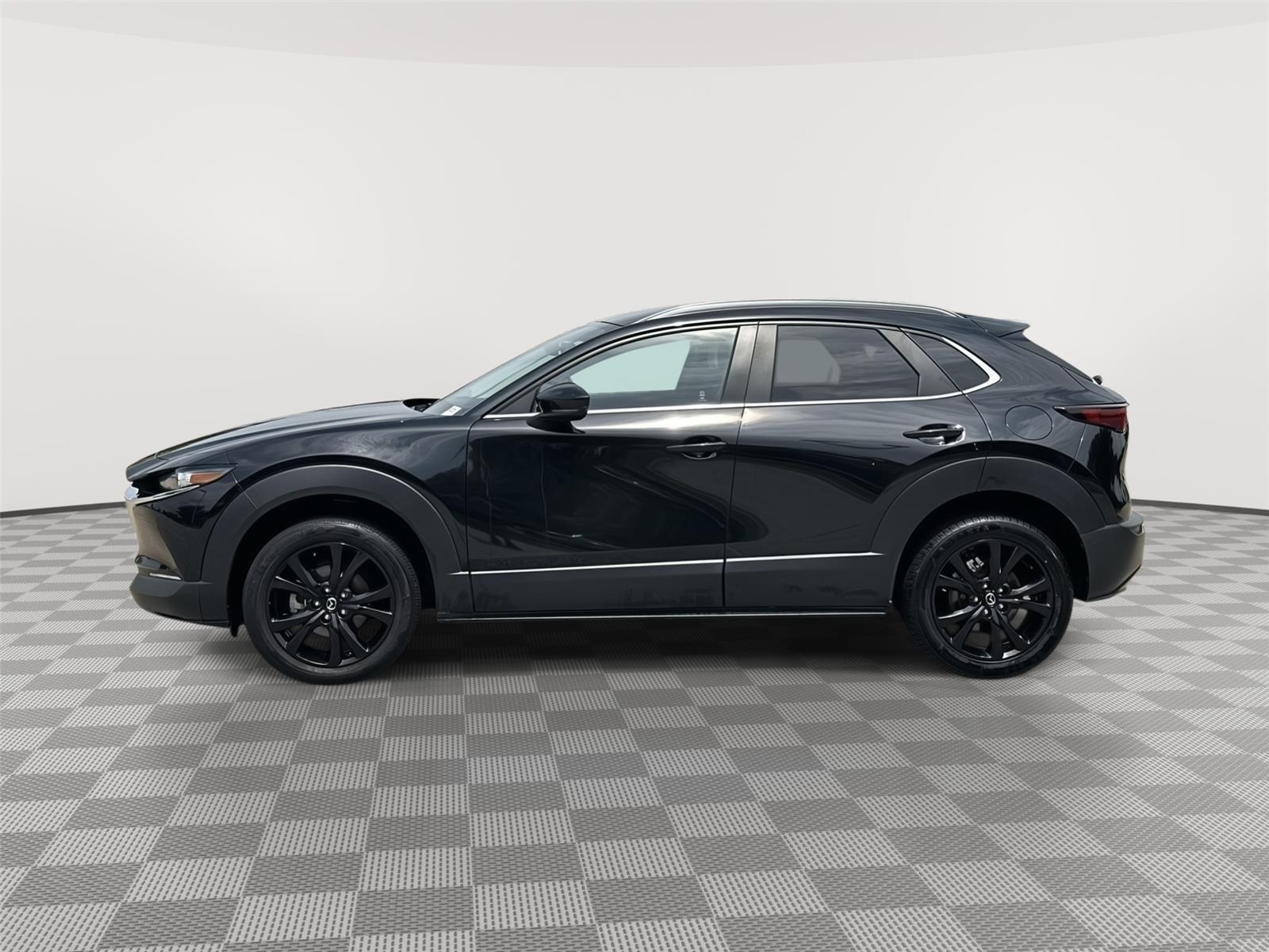 Vehicle photo 2
